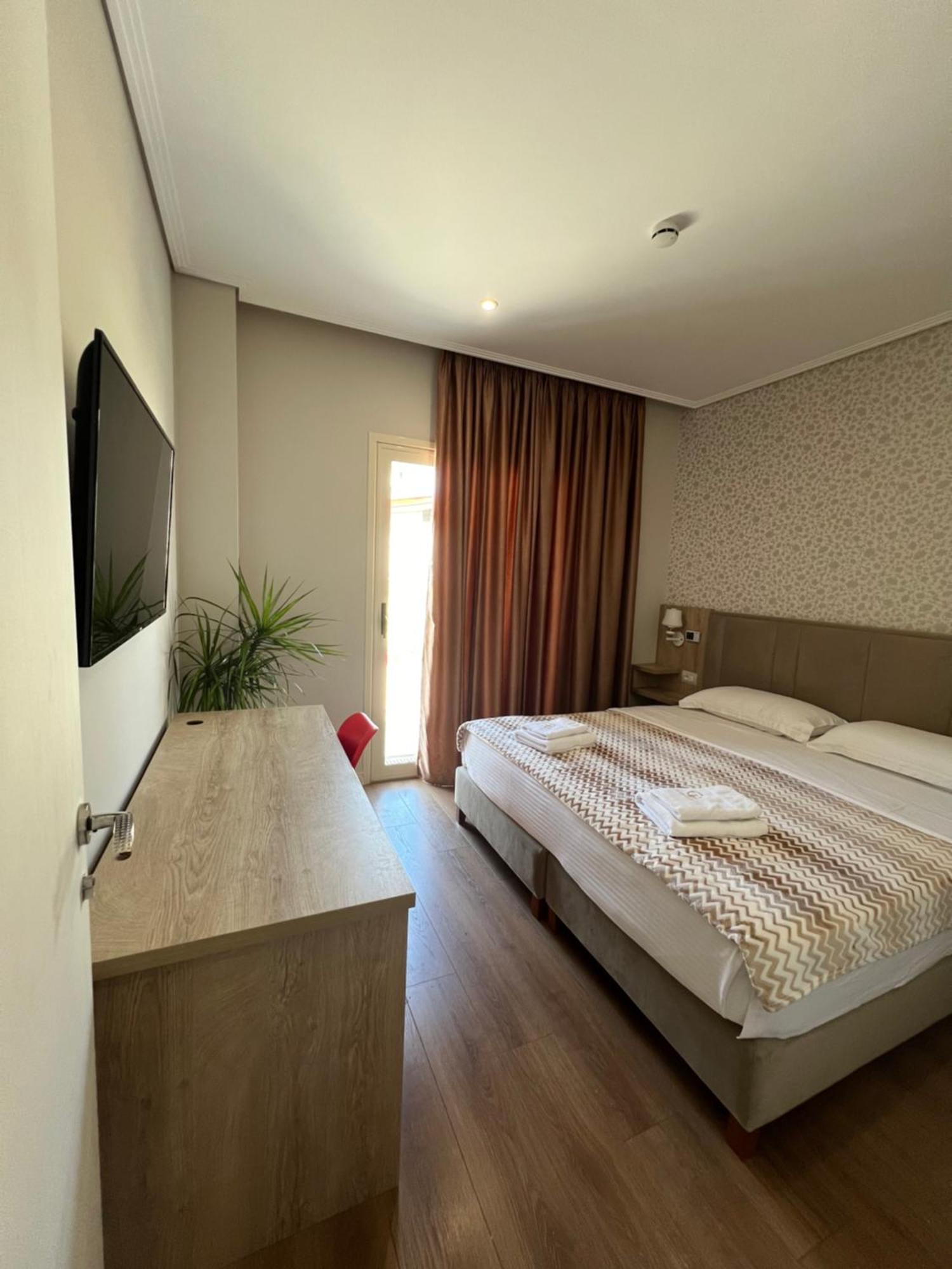 Class Hotel Ксаміл Екстер'єр фото