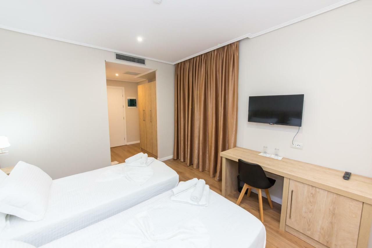Class Hotel Ксаміл Екстер'єр фото